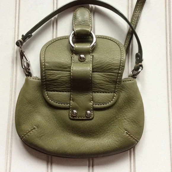 Banana Republic Green Leather Handbag /Wristlet - Picture 6 of 13